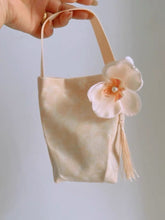 Load image into Gallery viewer, Orchid Mini Tote